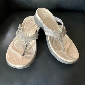 CROCS CAPRI STRAPPY FLIP FLOP